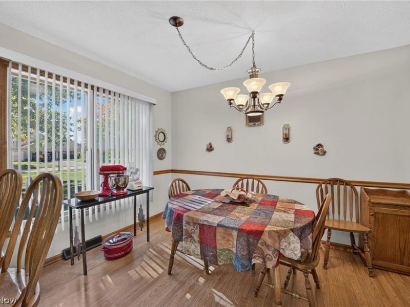 5900 S Mayflower Drive , Lorain, OH 44053 Photo 10