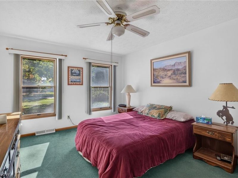 5900 S Mayflower Drive , Lorain, OH 44053 Photo 13