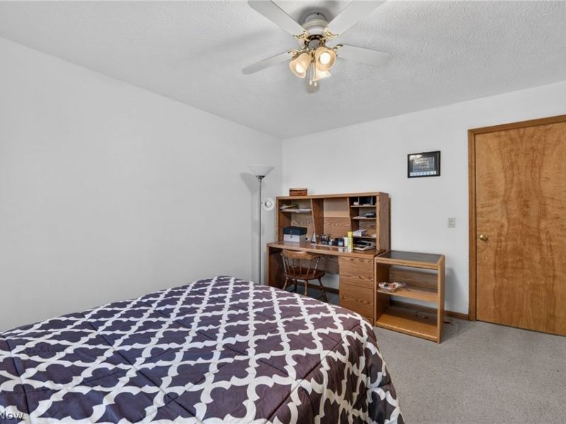 5900 S Mayflower Drive , Lorain, OH 44053 Photo 18
