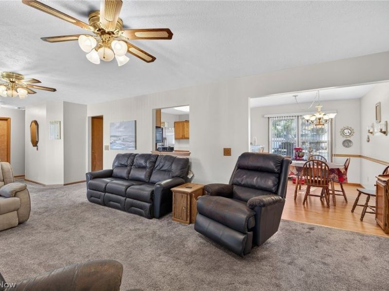 5900 S Mayflower Drive , Lorain, OH 44053 Photo 2