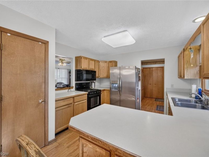 5900 S Mayflower Drive , Lorain, OH 44053 Photo 7