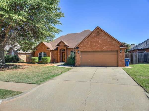 704 N Remington Way, Mustang, OK 73064