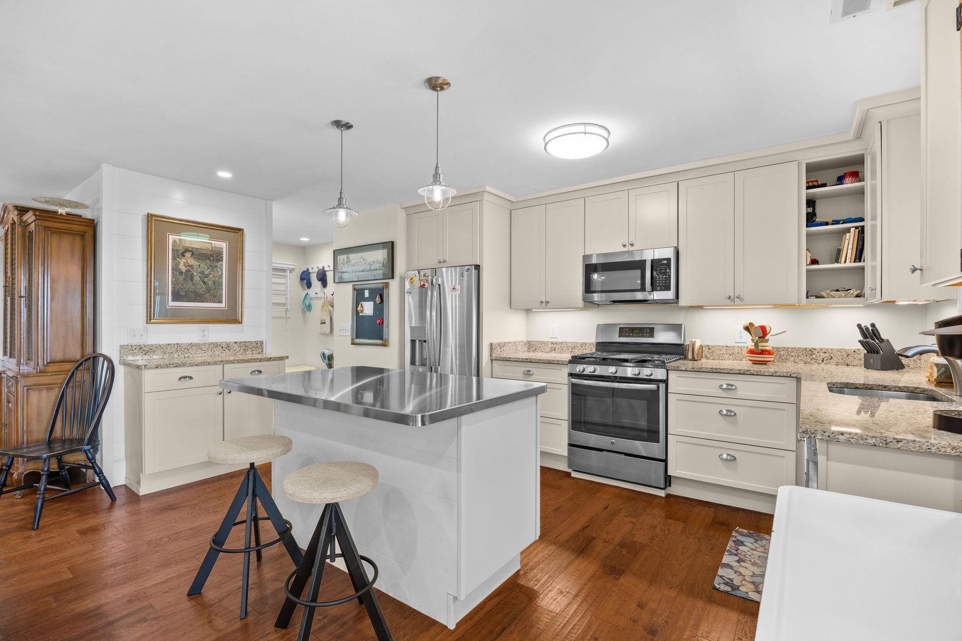 436 Golf Dr. Photo 11