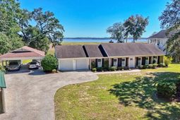 436 Golf Dr. photo 4