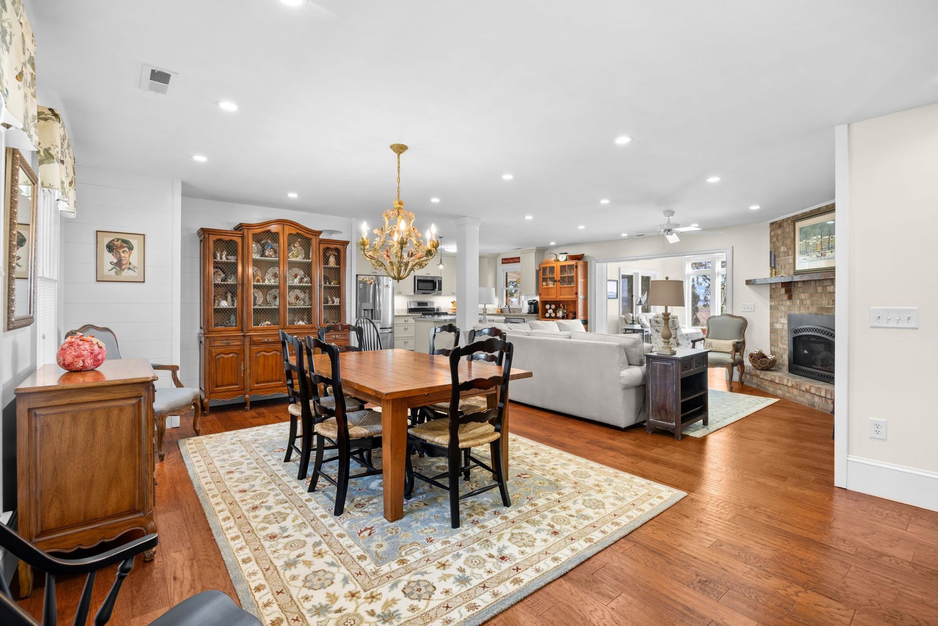 436 Golf Dr. Photo 4
