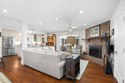 436 Golf Dr. photo 4