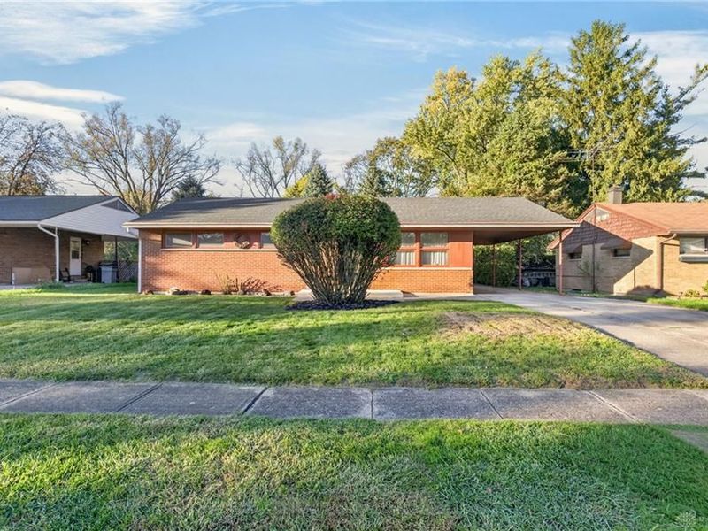327 Brocone Drive, Vandalia, OH 45377 Photo 2