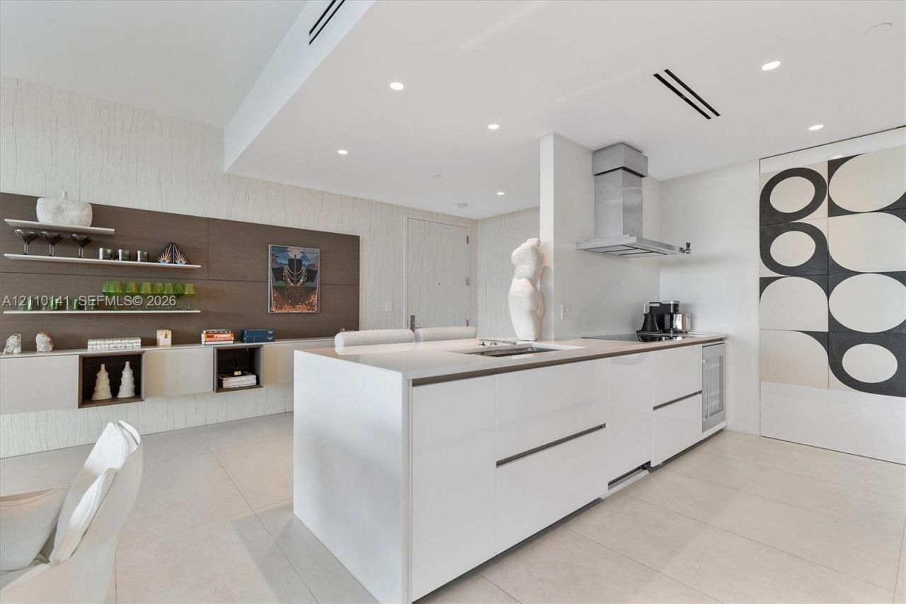 10203 Collins Ave , Unit 303, Bal Harbour, FL 33154 Photo