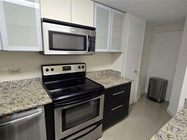 999 Brickell Bay Dr, Unit 2006, Miami, FL 33131