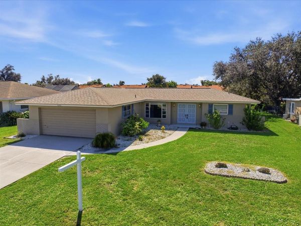 832 S GONDOLA DRIVE , VENICE, FL 34293
