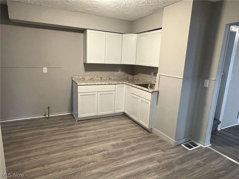 823 W 21st Street, Lorain, OH 44052 Photo 9