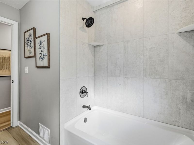 4273 Selkirk Avenue , Youngstown, OH 44511 Photo 12