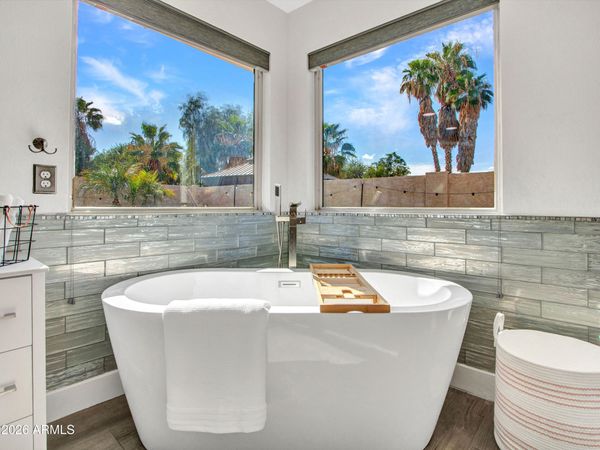 944 N OWL Circle, Gilbert, AZ 85234