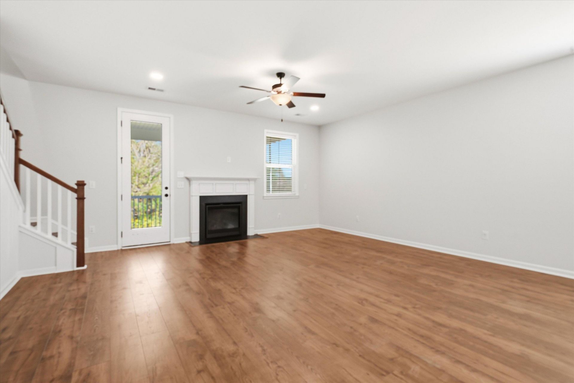 400 Eagleview Drive Photo 16
