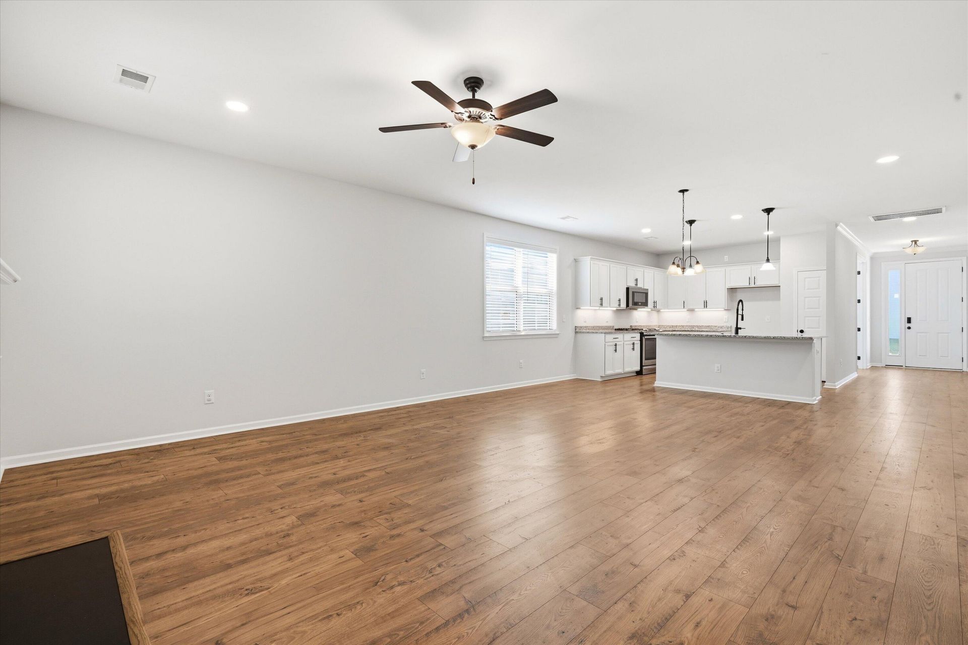 400 Eagleview Drive Photo 19