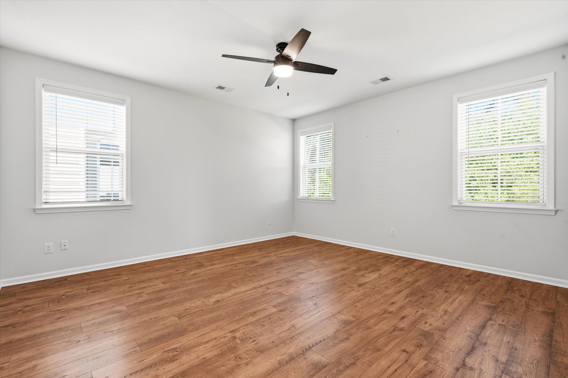 400 Eagleview Drive Photo 20