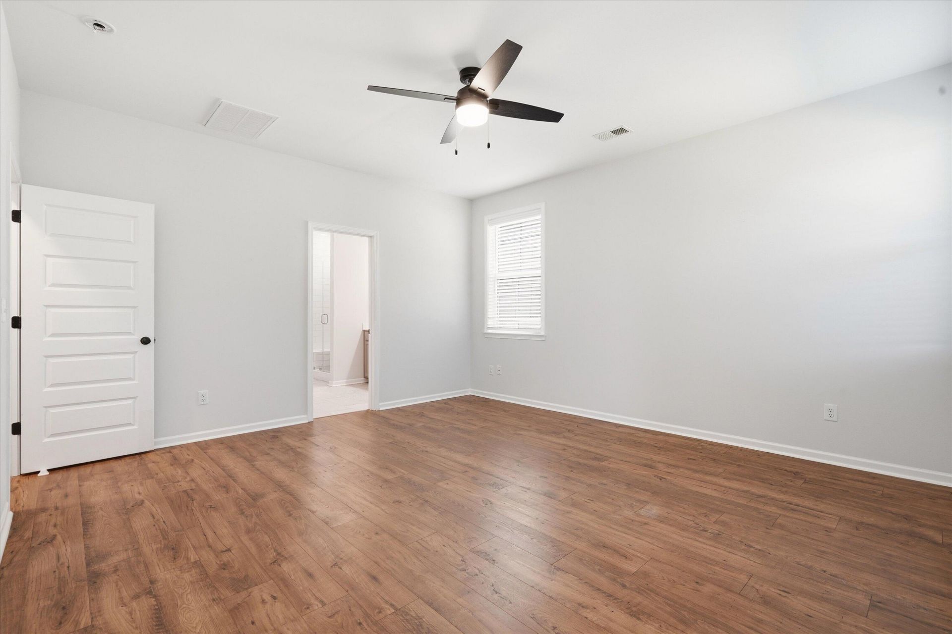 400 Eagleview Drive Photo 21