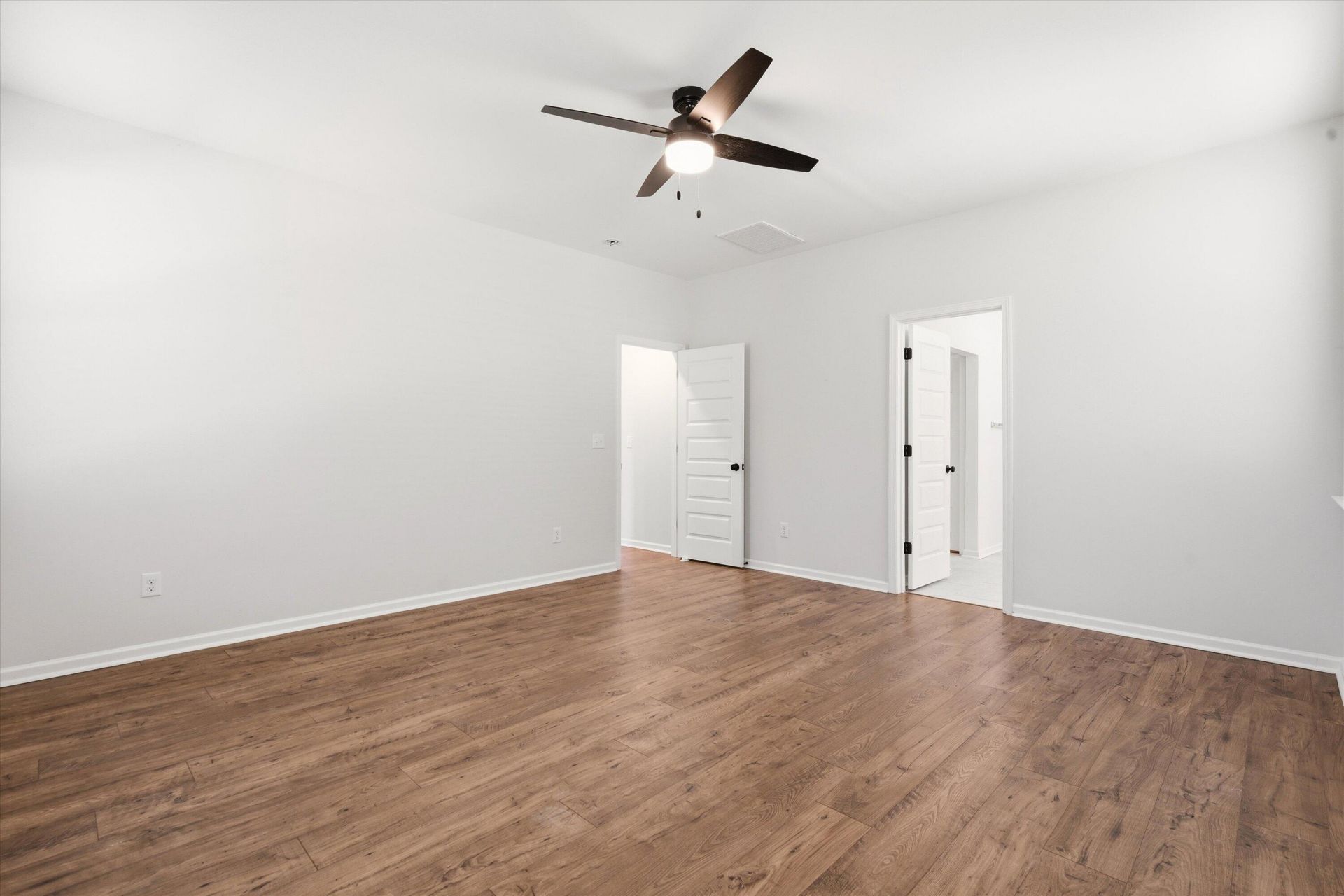 400 Eagleview Drive Photo 22