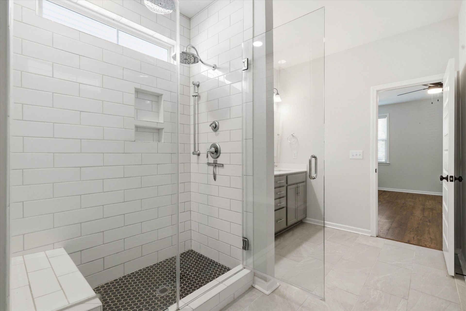 400 Eagleview Drive Photo 25
