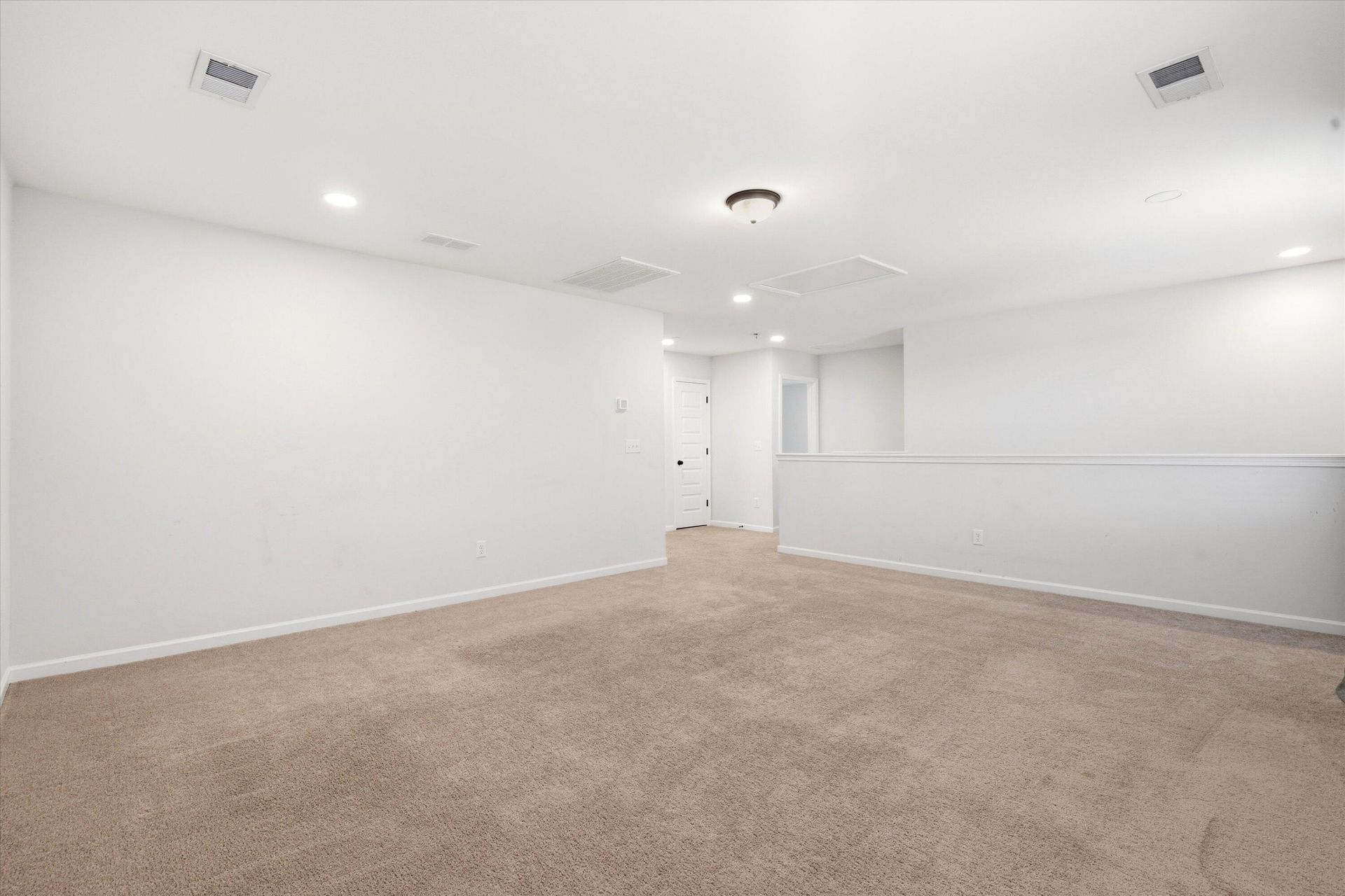 400 Eagleview Drive Photo 29
