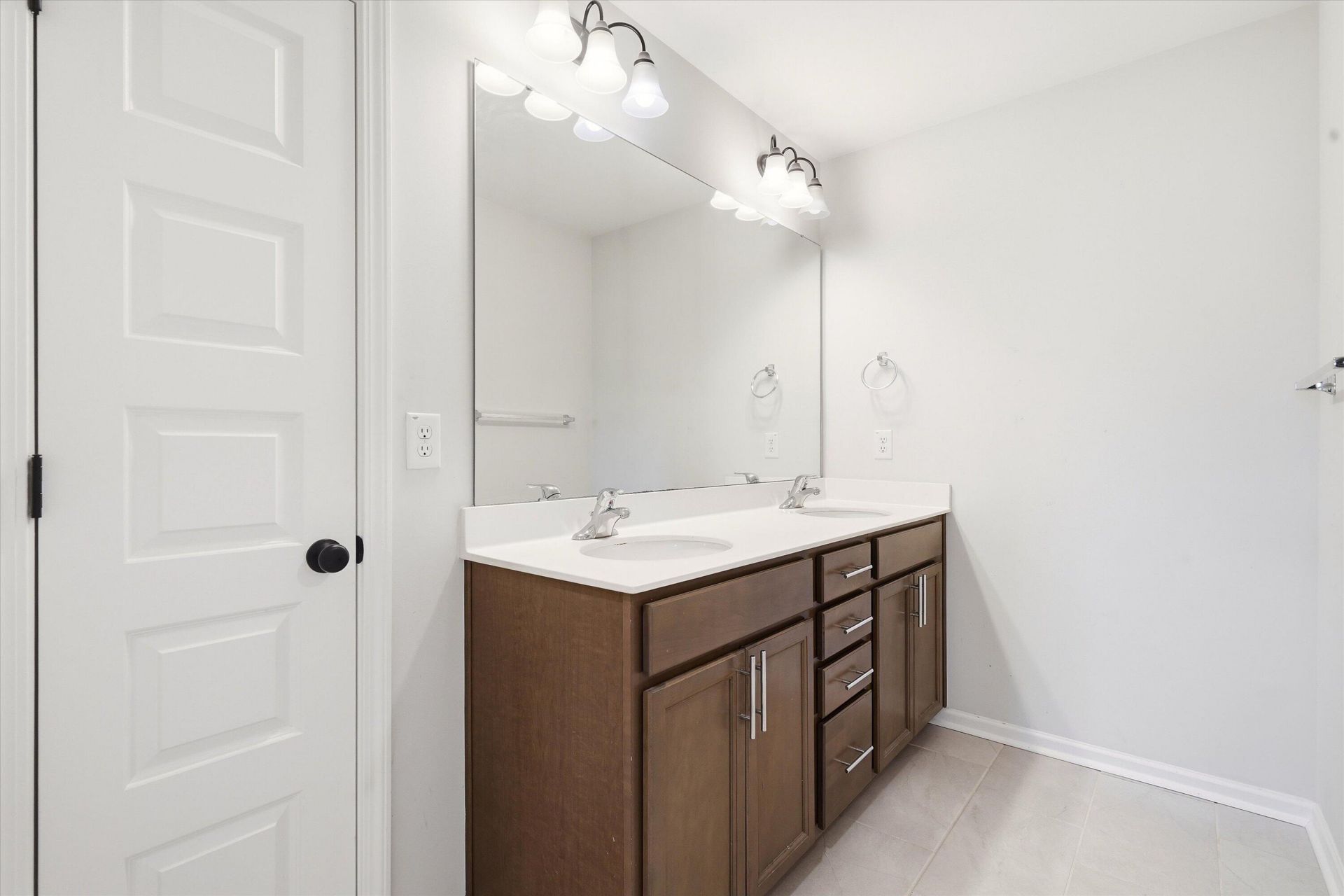 400 Eagleview Drive Photo 36