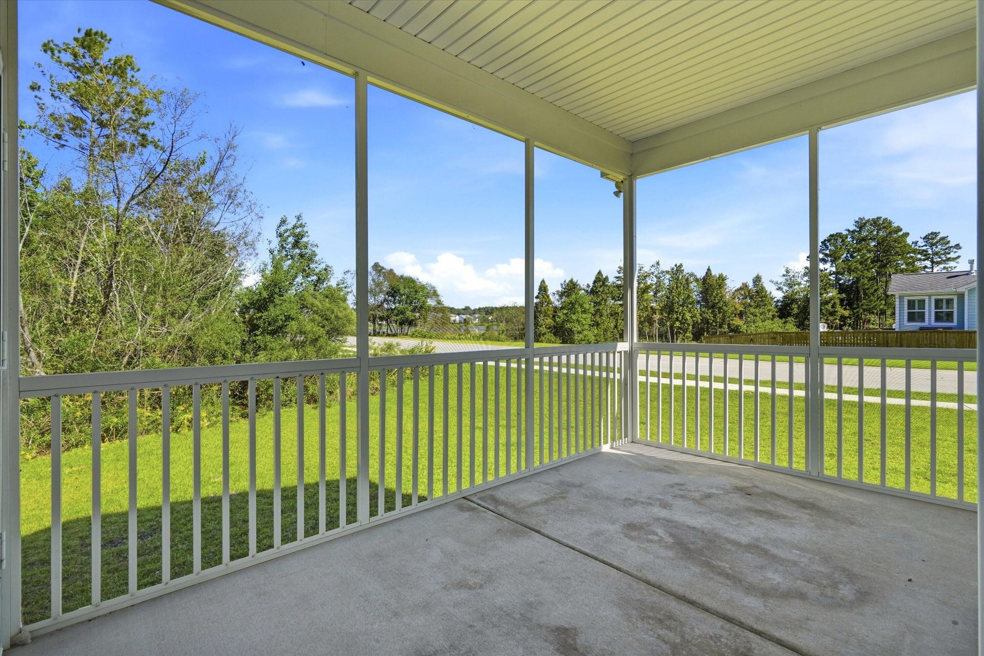 400 Eagleview Drive Photo 38
