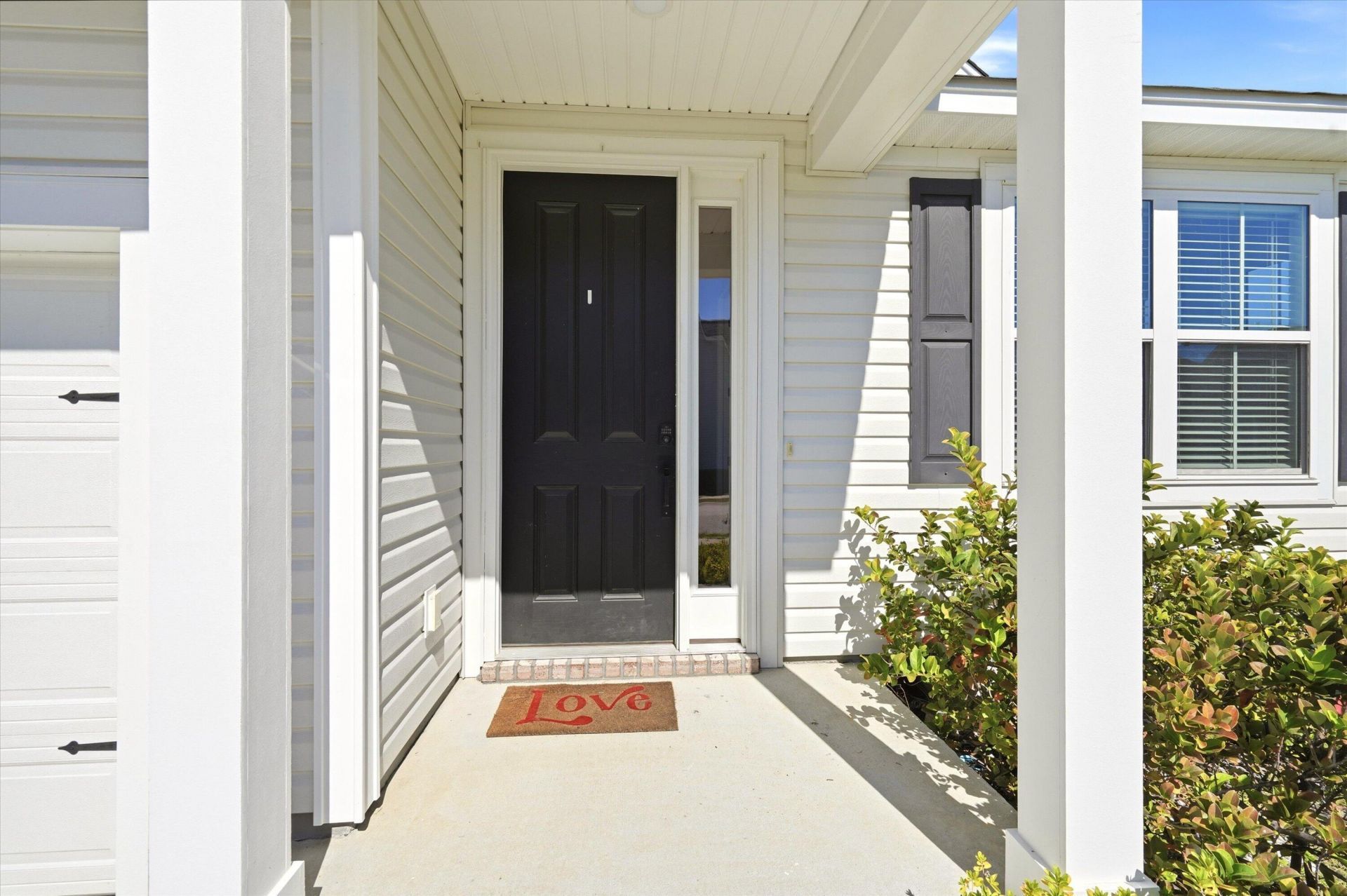400 Eagleview Drive Photo 4