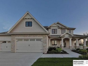 21064 Todd Circle, Elkhorn, NE 68022