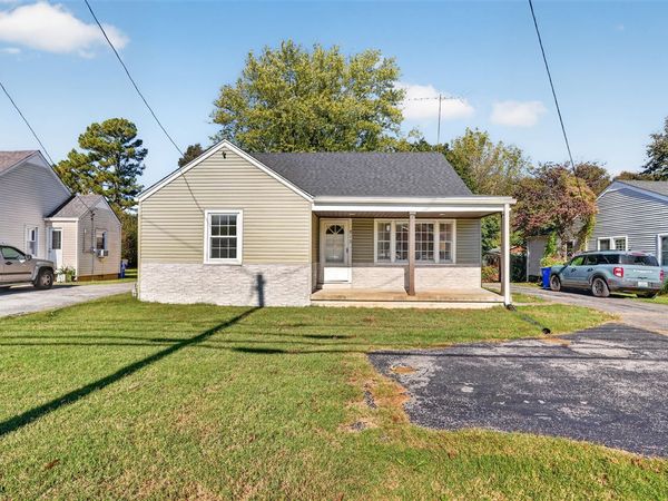 812 W 9th Street , Russellville, KY 42276