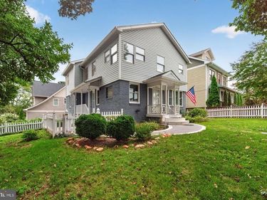 2637 N GREENBRIER STREET , ARLINGTON, VA 22207