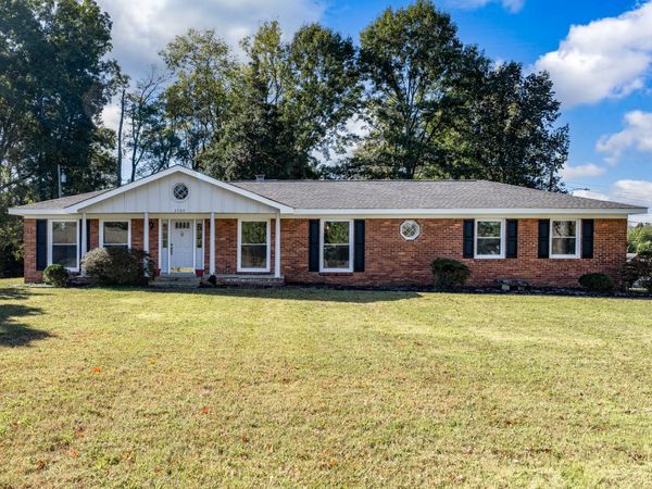 2705 Mere Dr , Columbia, TN 38401