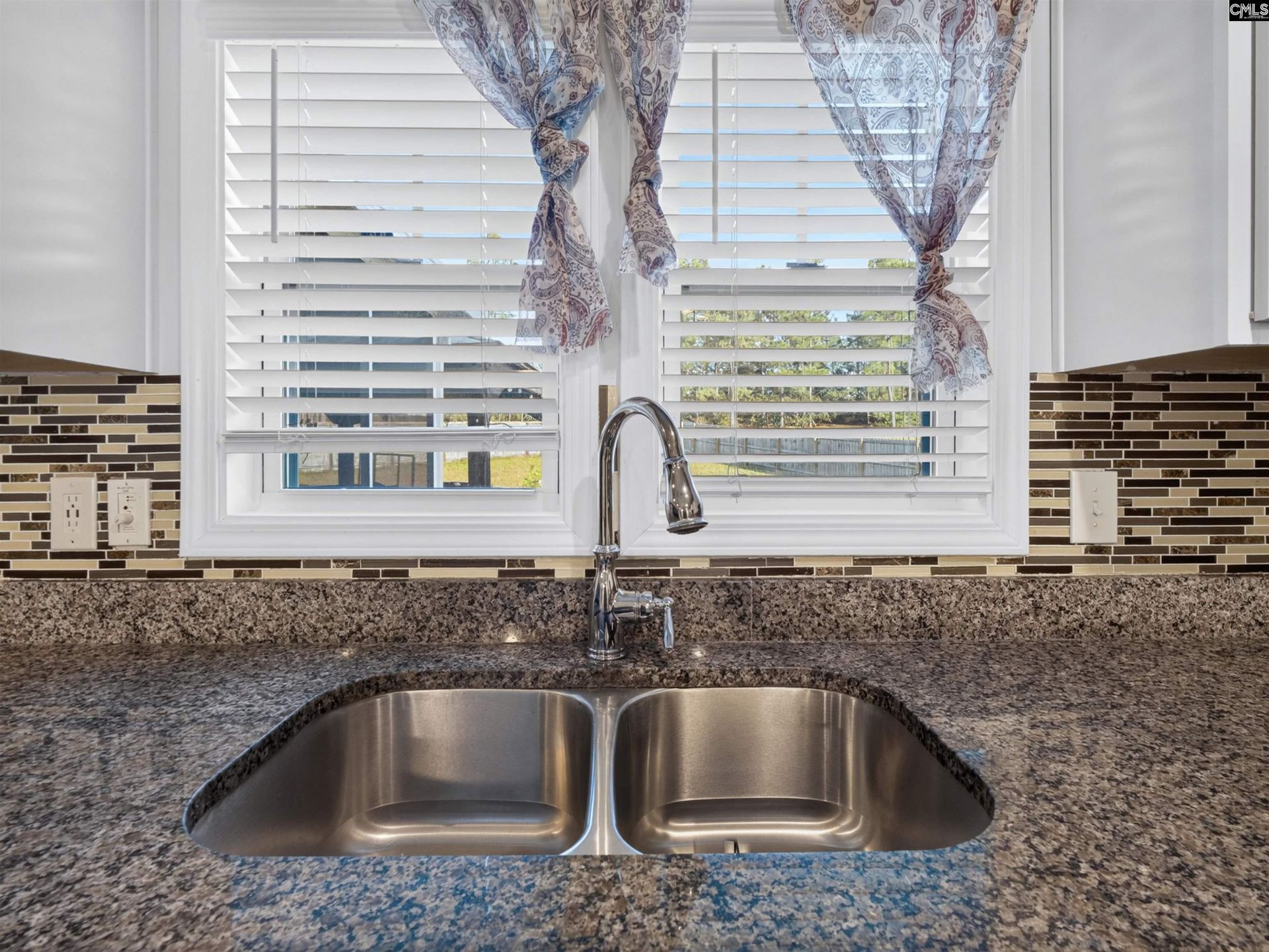 435 Sasanqua Lane  Photo 32