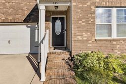 435 Sasanqua Lane  photo 4