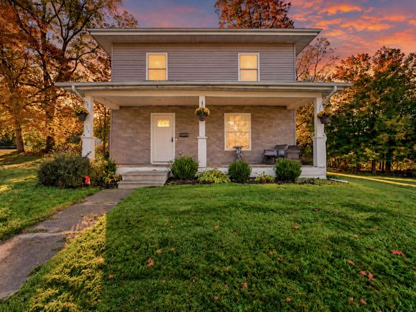 454 E Chicago Street, Jonesville, MI 49250