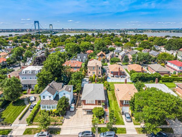 14721 10th Avenue , Whitestone, NY 11357