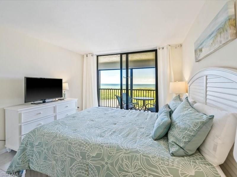 17 Bluebill Ave , Unit 904, Naples, FL 34108 Photo