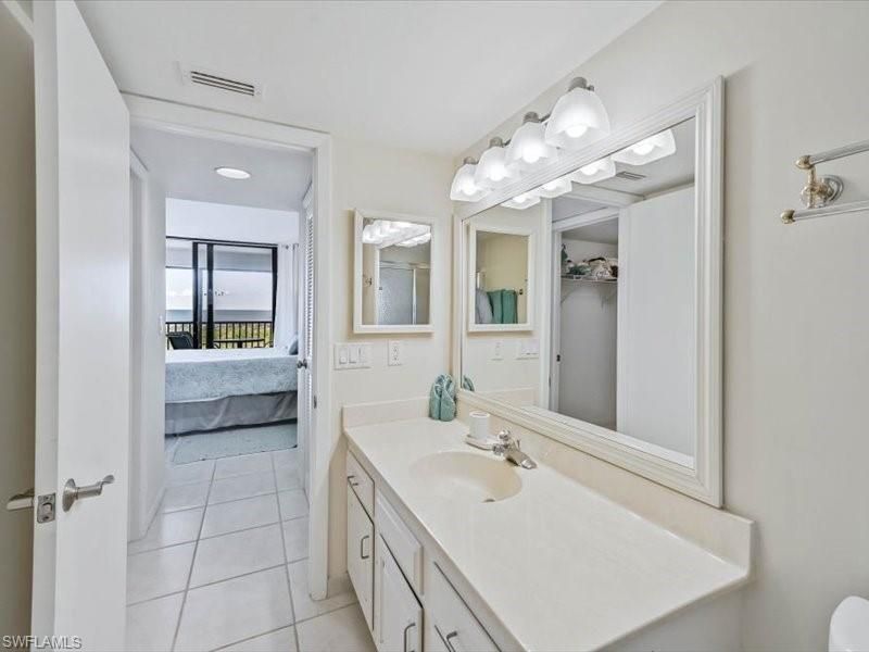 17 Bluebill Ave , Unit 904, Naples, FL 34108 Photo