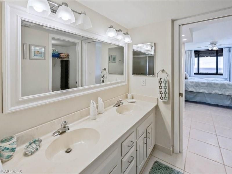 17 Bluebill Ave , Unit 904, Naples, FL 34108 Photo