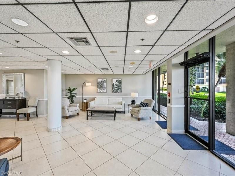 17 Bluebill Ave , Unit 904, Naples, FL 34108 Photo