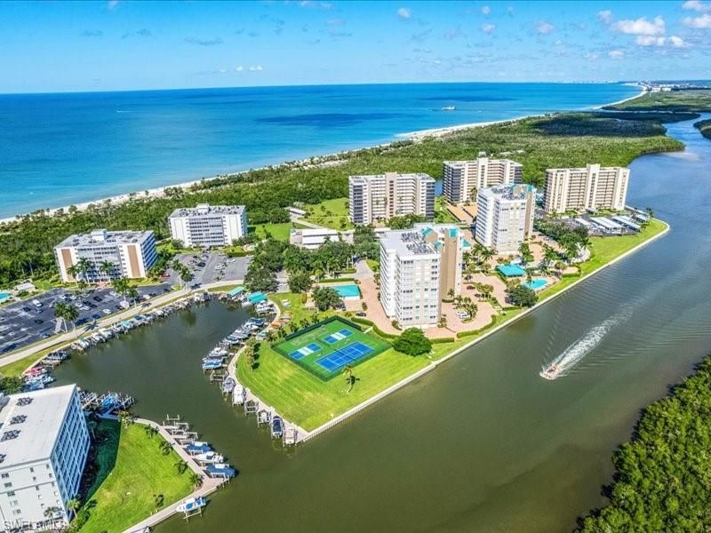17 Bluebill Ave , Unit 904, Naples, FL 34108 Photo