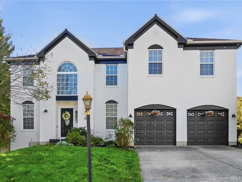 3835 W Sudbury Court, Bellbrook, OH 45305 Photo 1