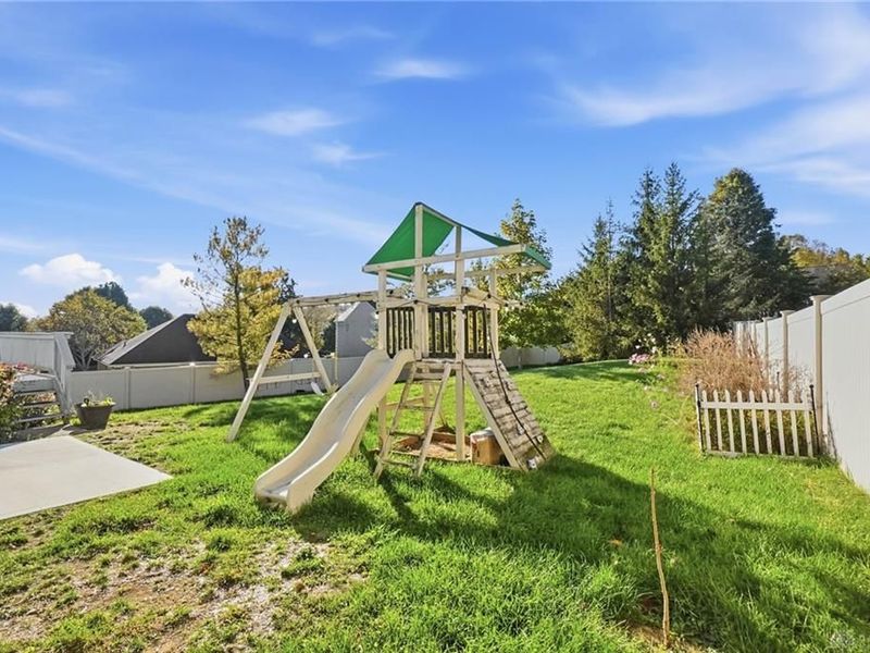 3835 W Sudbury Court, Bellbrook, OH 45305 Photo 68