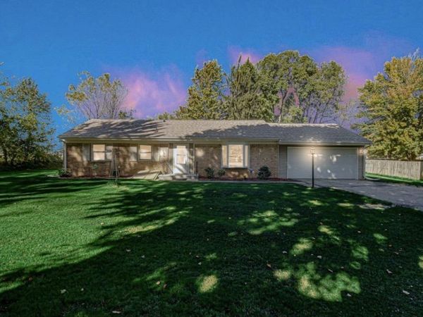 11191 Dragoon Trail, Mishawaka, IN 46544