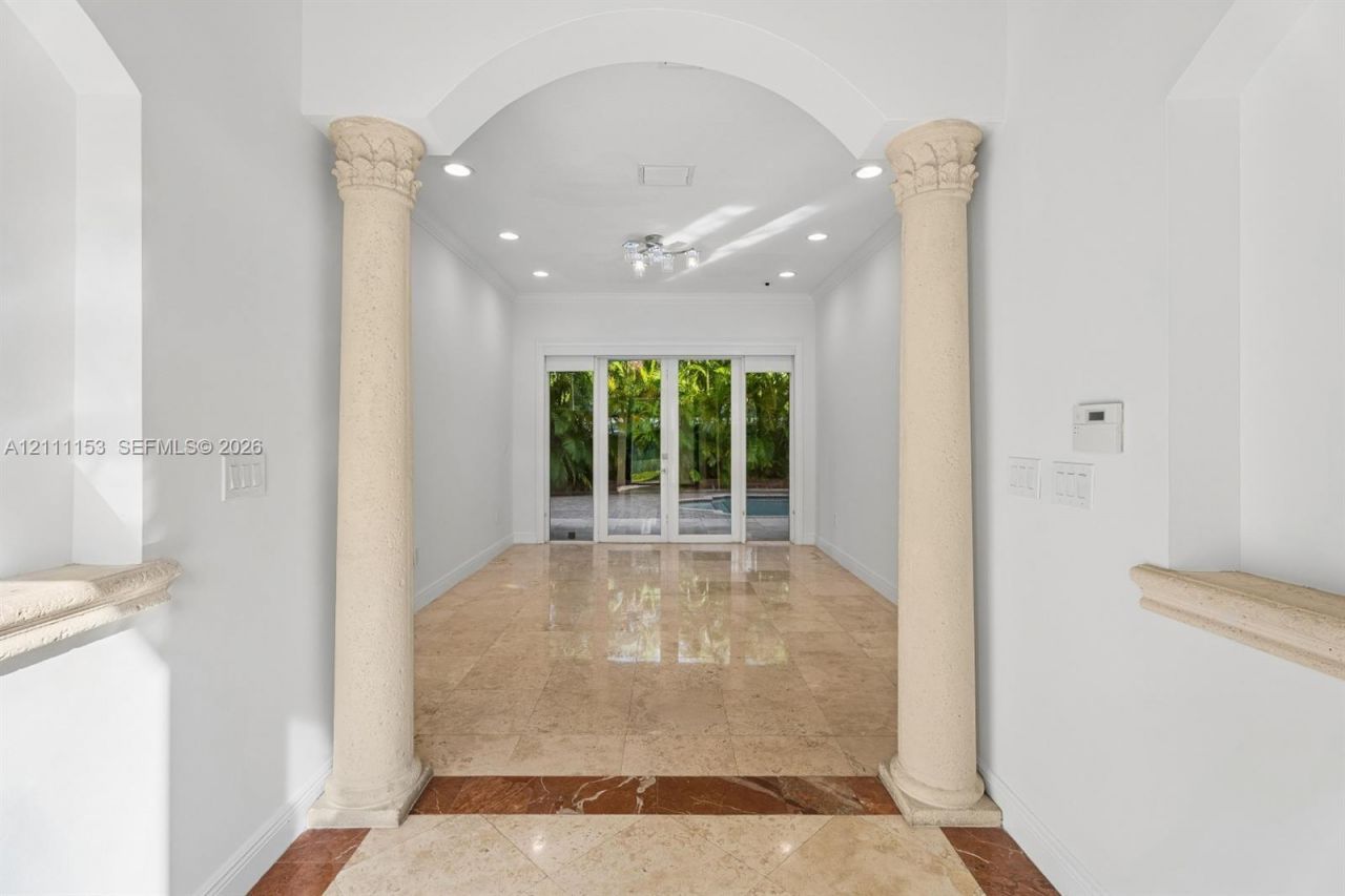16625 Old Cutler Rd, Palmetto Bay, FL 33157 Photo