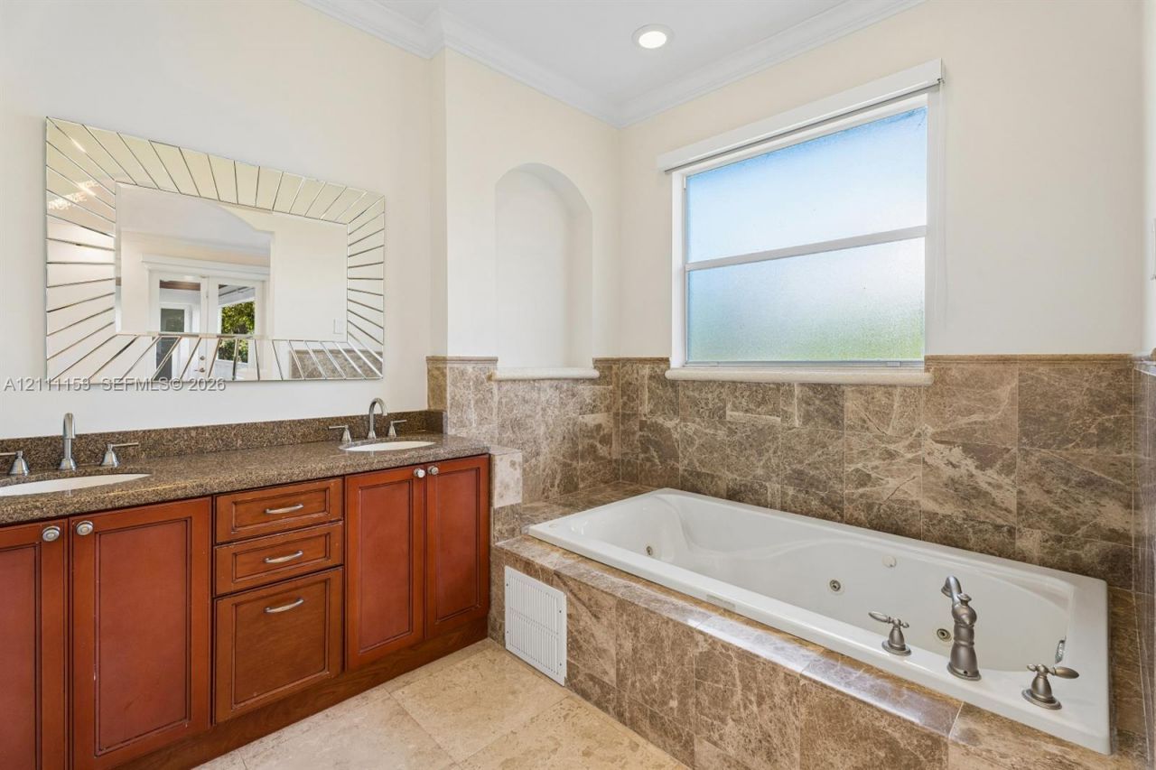 16625 Old Cutler Rd, Palmetto Bay, FL 33157 Photo