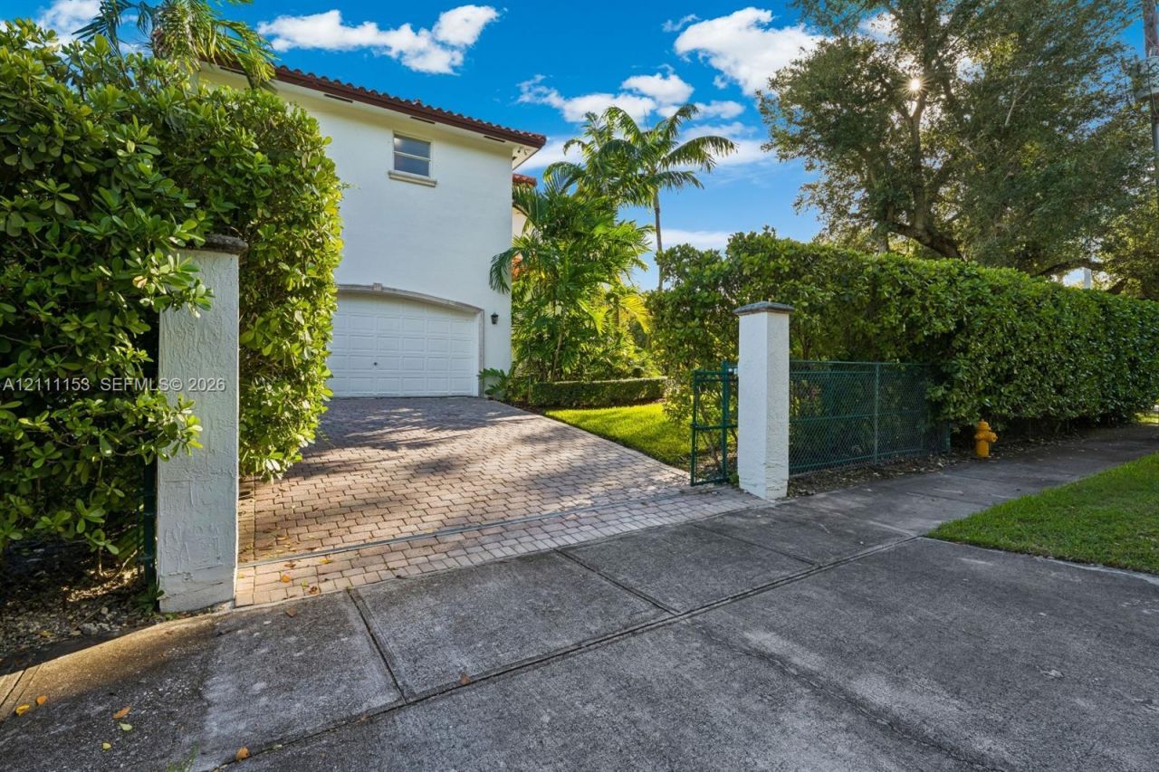 16625 Old Cutler Rd, Palmetto Bay, FL 33157 Photo