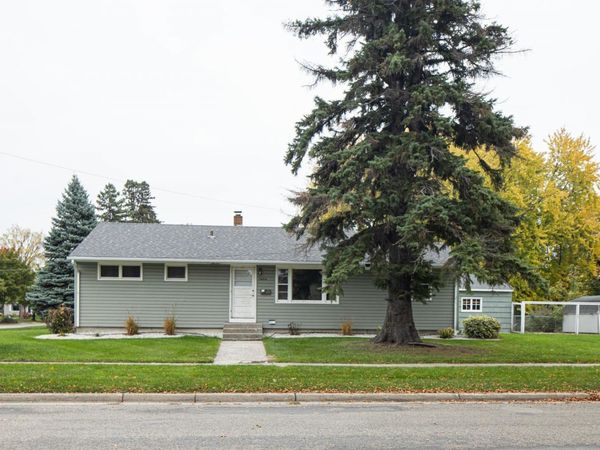 1604 3rd Street S, Moorhead, MN 56560