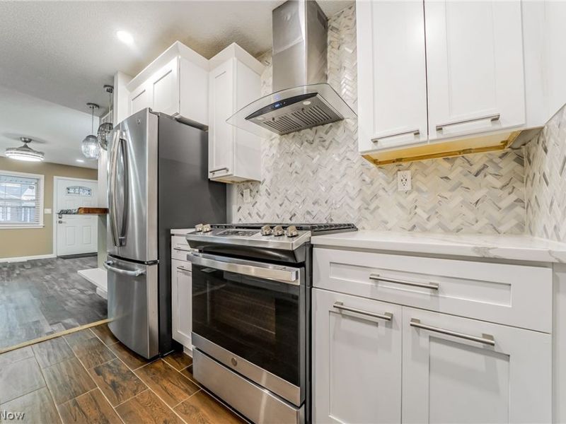 306 Buckner Drive, Unit 205, Euclid, OH 44123 Photo 9