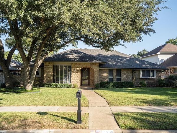 1305 Stonewood Drive, Carrollton, TX 75006
