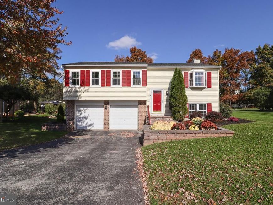 1737 Rainbow Circle, York, PA 17408 Main Photo